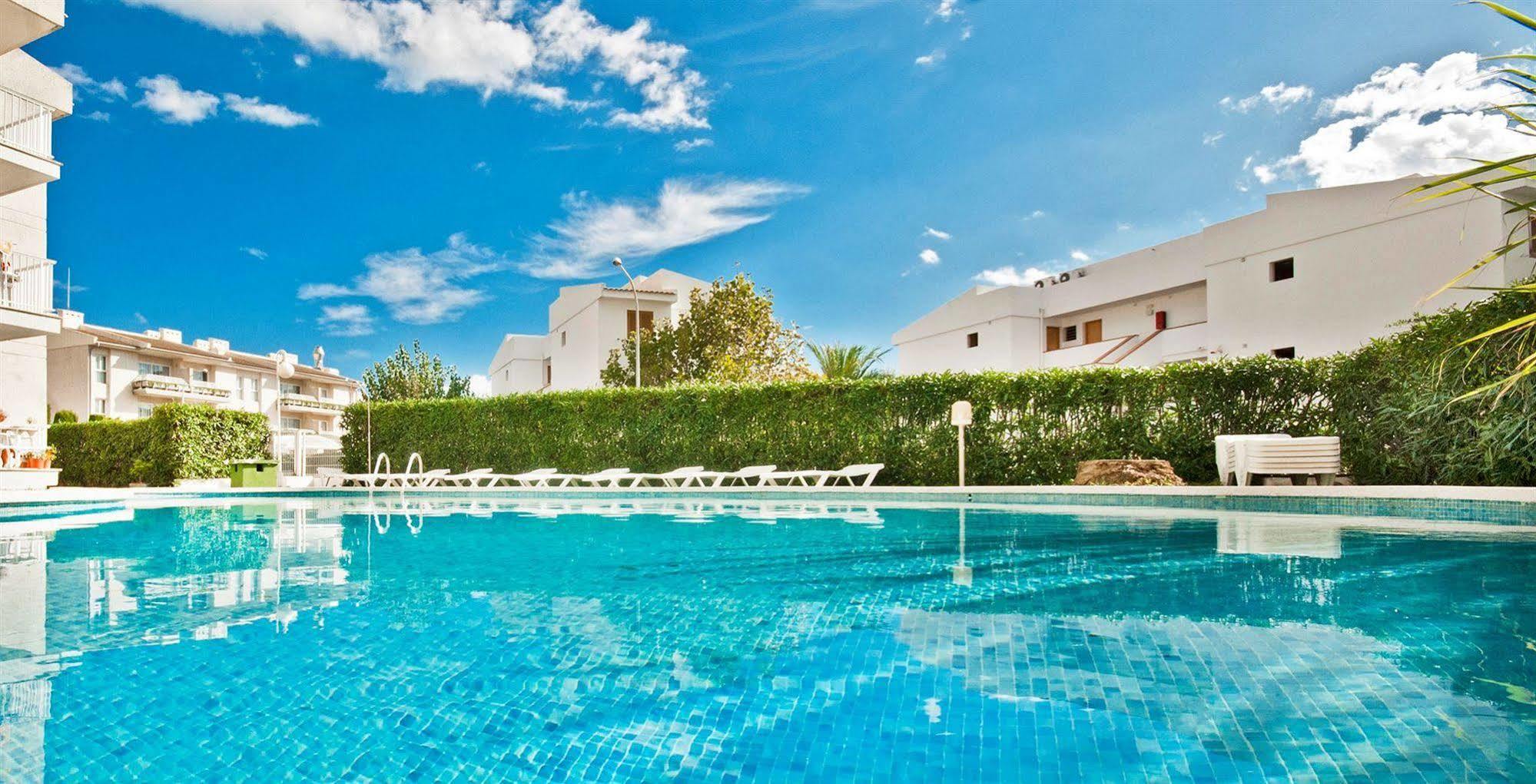 Llevant Apartments Port de Pollenca Luaran gambar